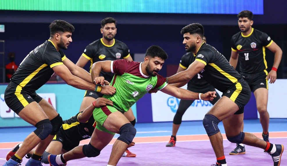 তিন অল-আউট, এক ফাঁকা স্কোরশিট: ভারত–নেপাল সেমিফাইনালের গ্রিডে যে প্রশ্নটা চাপা পড়ে গেল