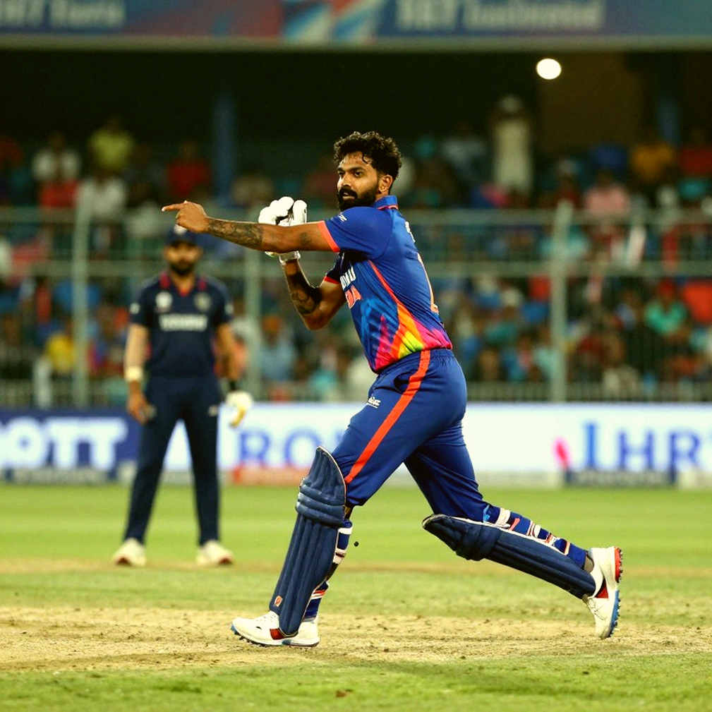 এনওসি, রিটেনশন আর স্যালারি ক্যাপ: ফ্র্যাঞ্চাইজি ক্রিকেটের অদৃশ্য চুক্তি-যুদ্ধ এনওসি, রিটেনশন আর স্যালারি ক্যাপ: ফ্র্যাঞ্চাইজি ক্রিকেটের অদৃশ্য চুক্তি-যুদ্ধ